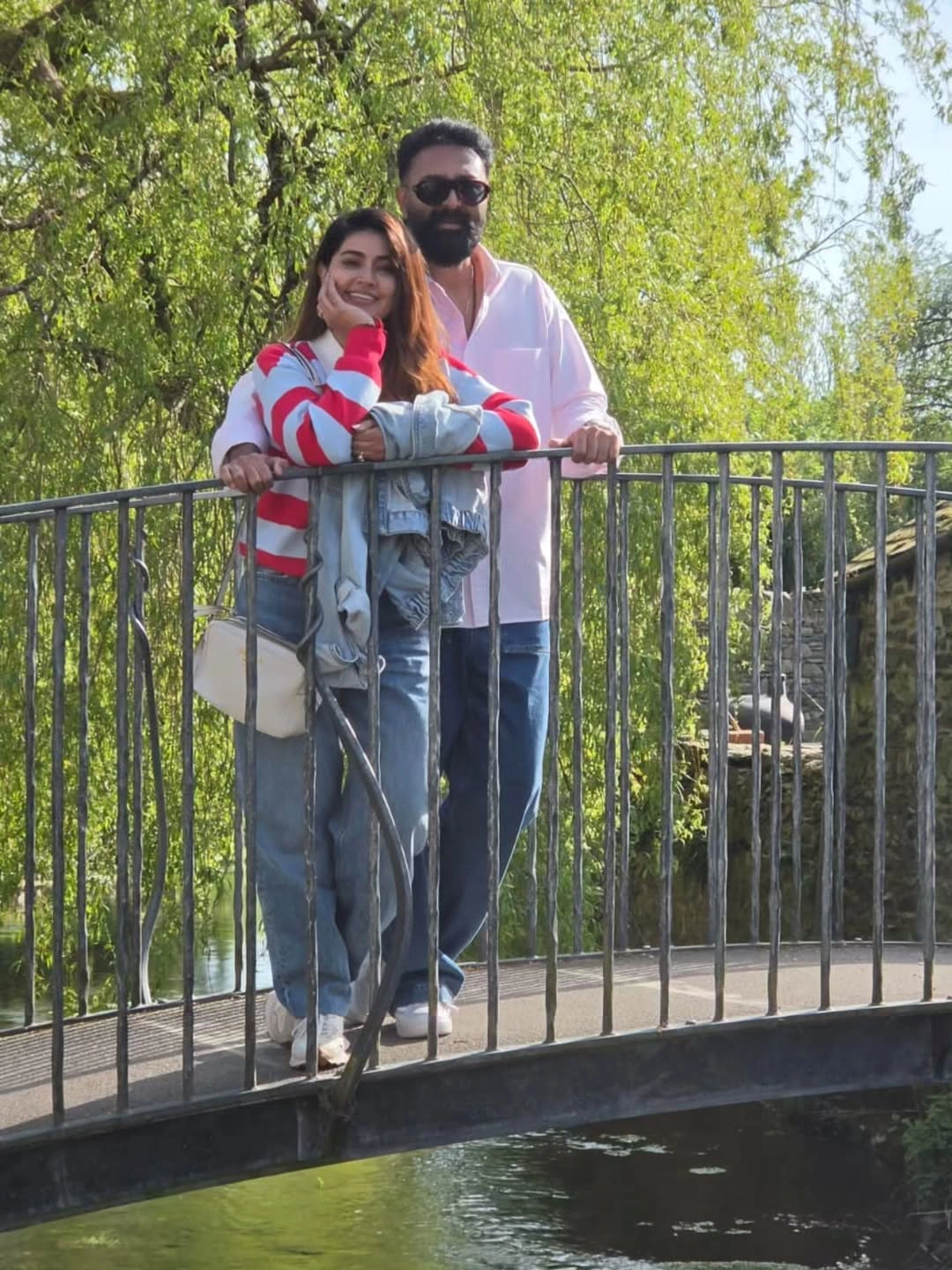 Sneha Shares Cute Photos with Husband Prasanna on Wedding Anniversary