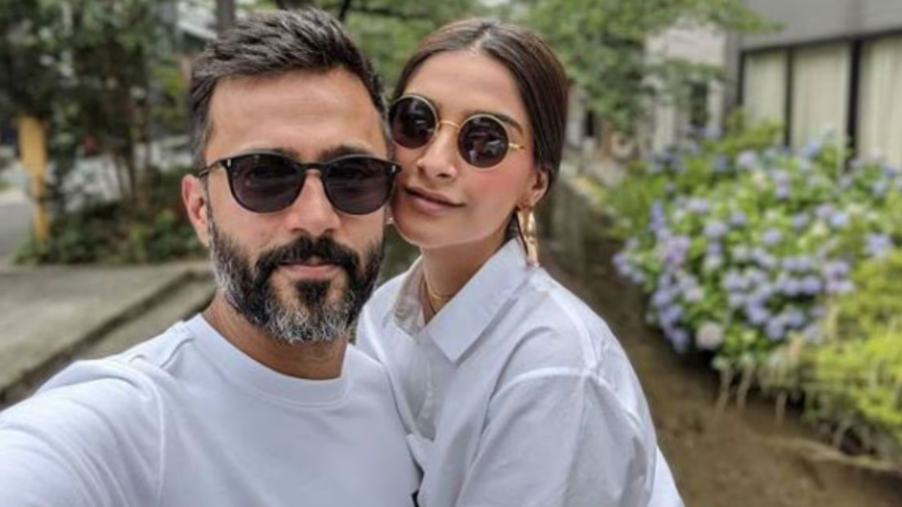 Sonam Kapoor: వామ్మో.. సర్వెంట్స్ కోసం 51 కోట్ల ఫ్లాట్స్.. సోనమ్ కపూర్ లగ్జరీ మాములుగా లేదుగా!
