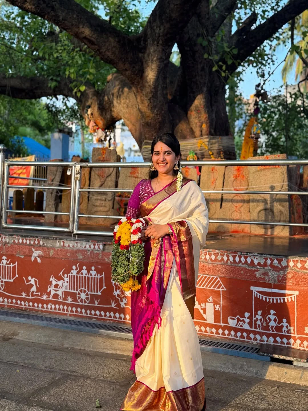 Sravanthi Chokarapu Kadiri Lakshmi Narasimha Swamy Temple