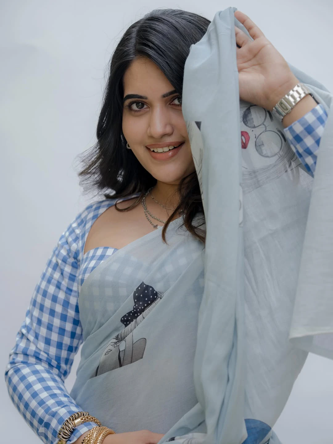 Sravanthi Chokarapu Stunning Looks in Saree