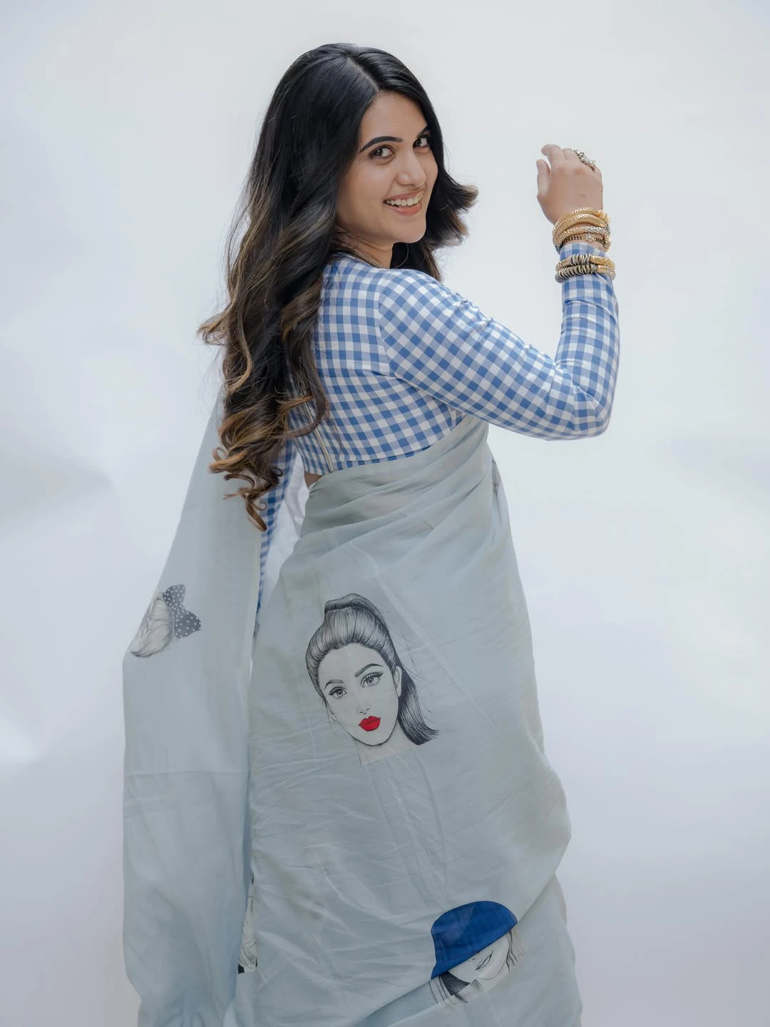 Sravanthi Chokarapu Stunning Looks in Saree