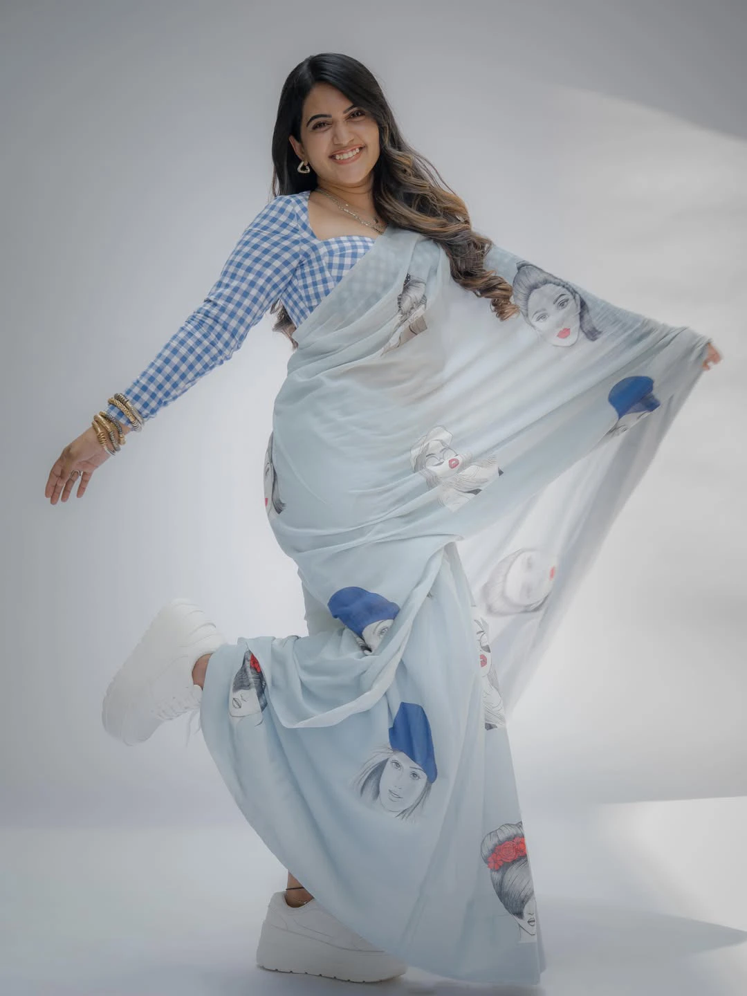 Sravanthi Chokarapu Stunning Looks in Saree