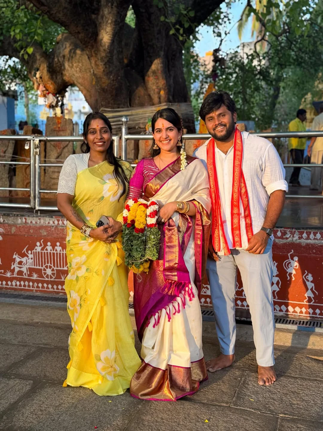 Sravanthi Chokarapu Kadiri Lakshmi Narasimha Swamy Temple