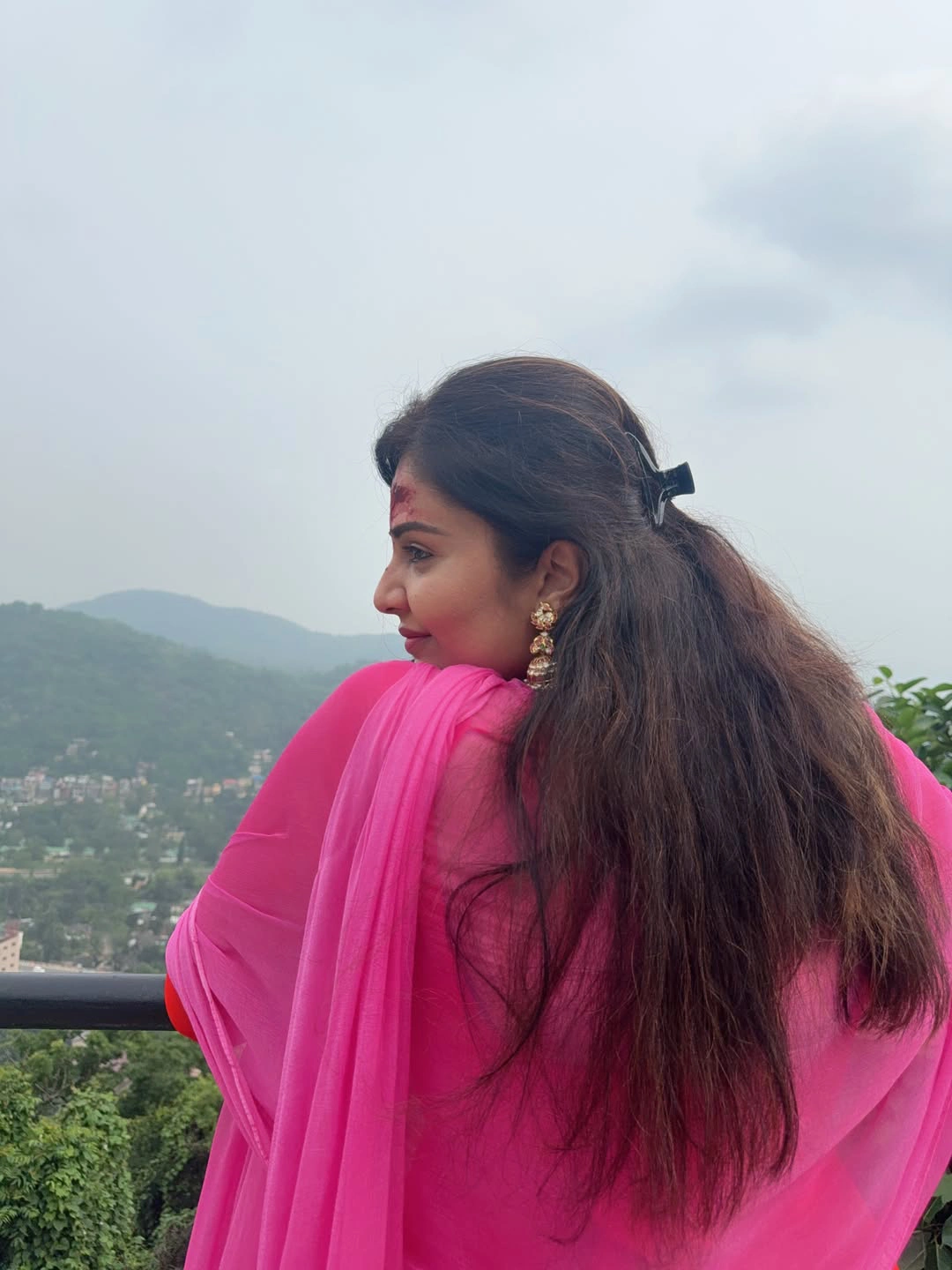 Anchor Sreemukhi Visits Kamakhya Temple