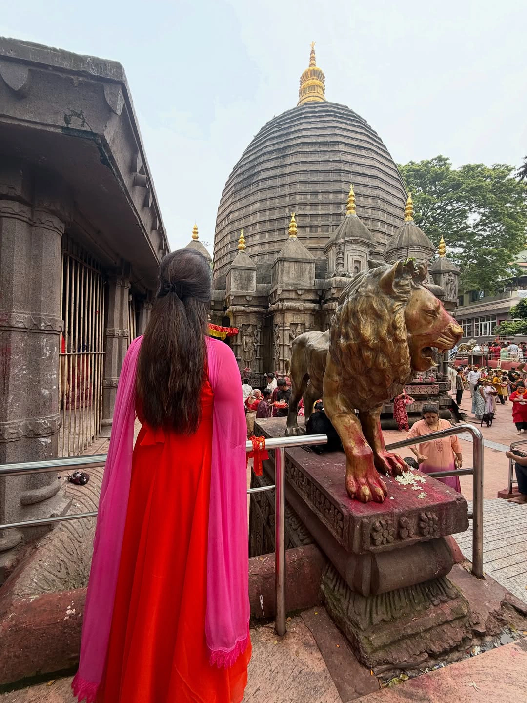 Anchor Sreemukhi Visits Kamakhya Temple