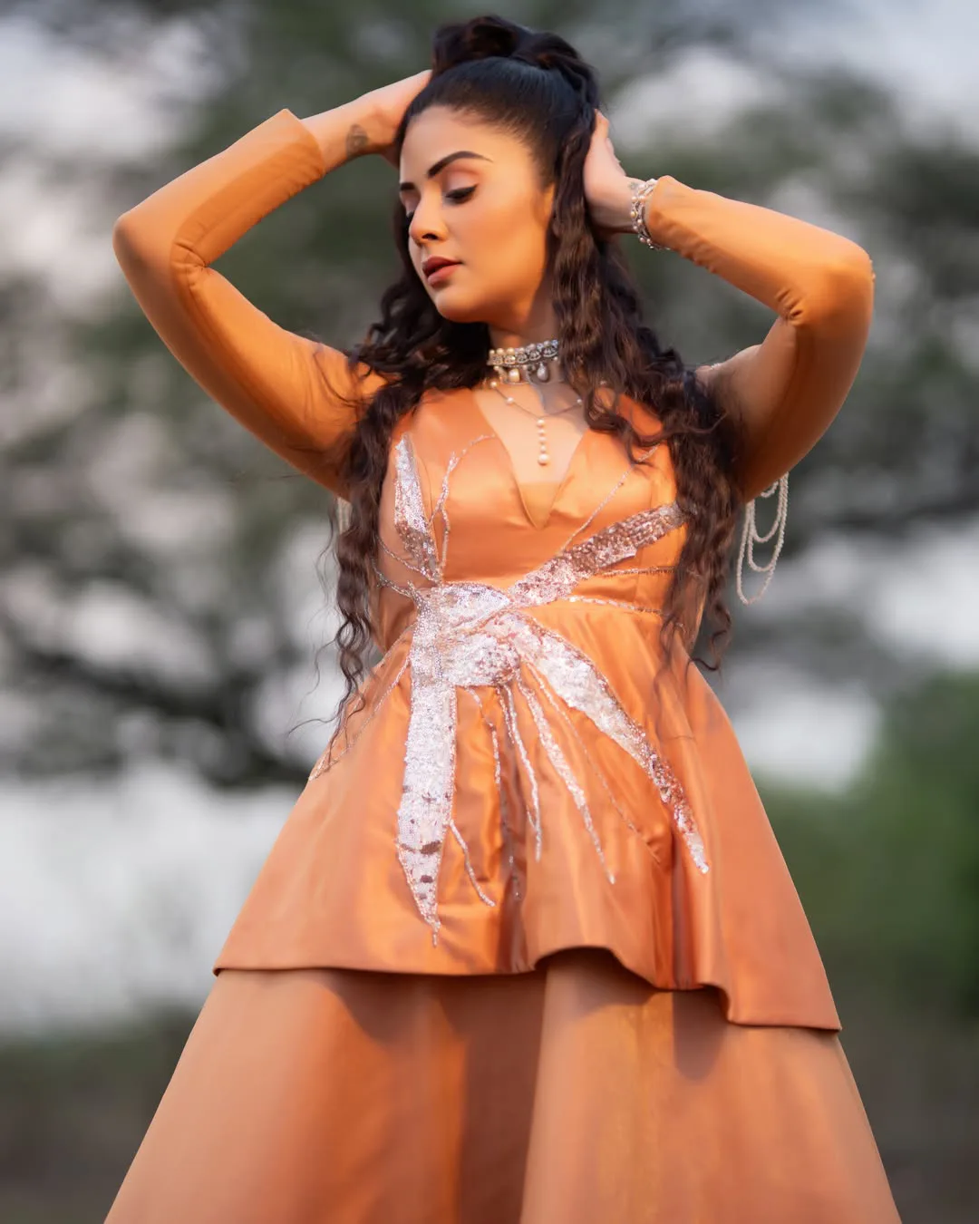 Star anchor sreemukhi stunning photos goes viral on social media