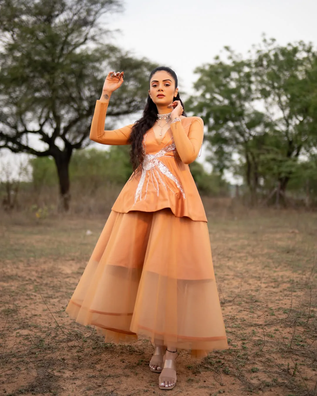 Star anchor sreemukhi stunning photos goes viral on social media