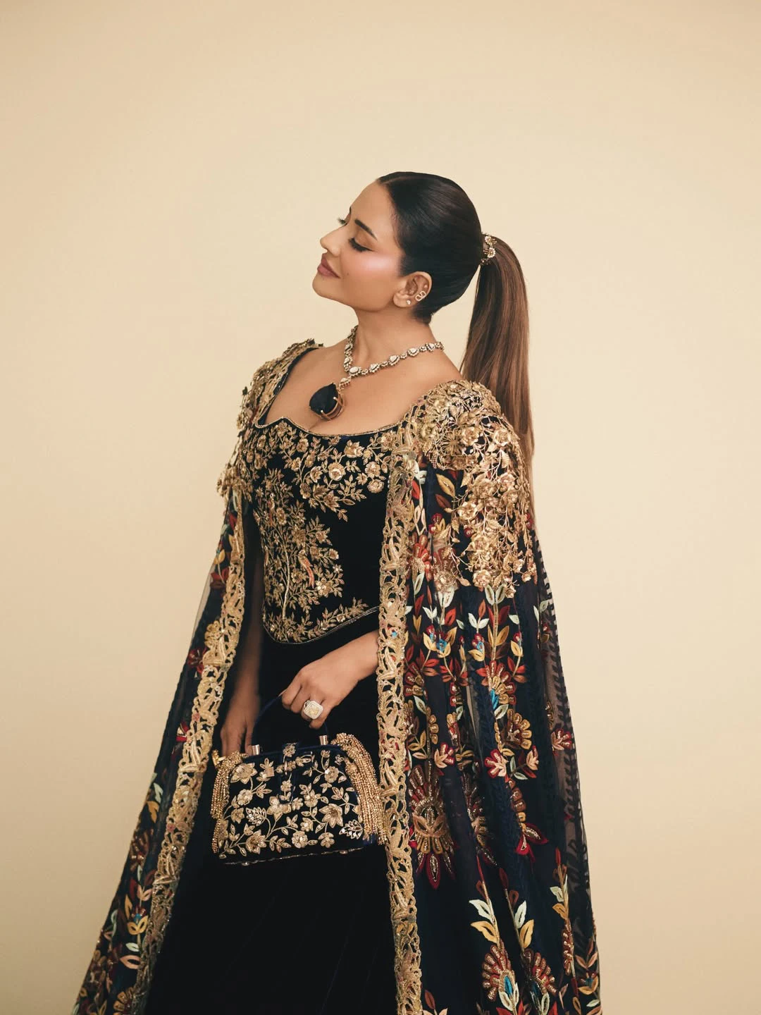 Hyderabad Billionaire Sudha Reddy Wears Costly Necklace