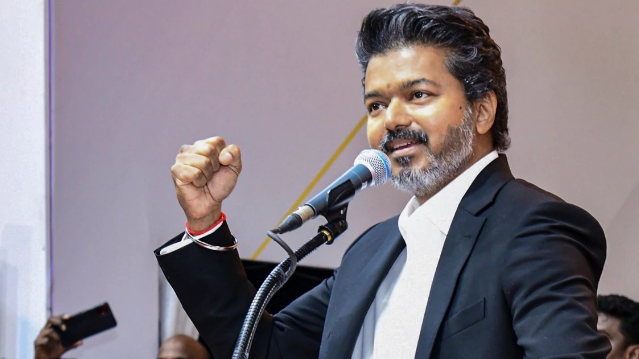 Tamil Nadu : తమిళనాడు అసెంబ్లీలో హైడ్రామా.. బలపరీక్ష నెగ్గిన విజయ్ ప్రభుత్వం.. 144 మంది సభ్యుల మద్దతు.. పళనిస్వామి రచ్చరచ్చ