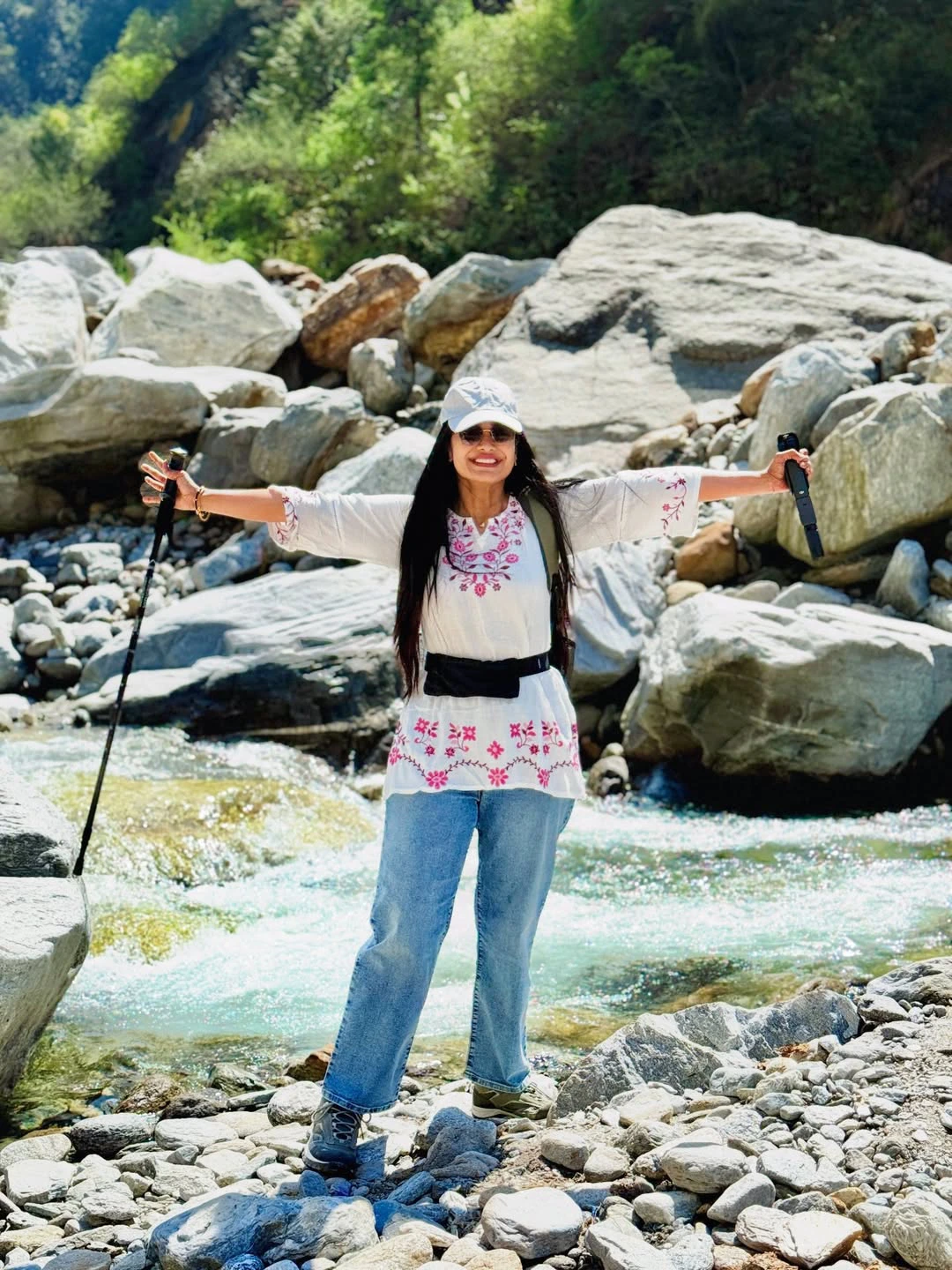 Tejaswini Gowda Amardeep Went to Chardham Yatra