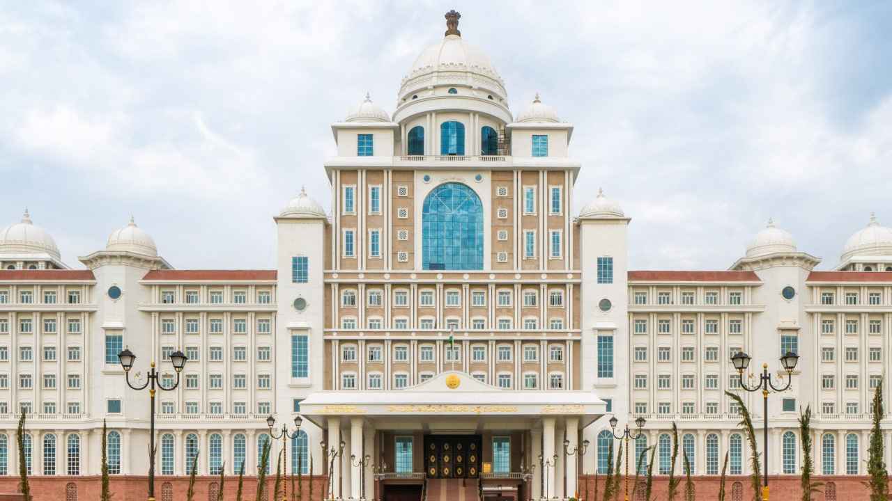 Telangana Secretariat: ఏళ్లకు ఏళ్లు సెక్రటేరియట్‌లోనే తిష్ట..! వదిలి వెళ్లేది లేదని ఉద్యోగుల మంకు పట్టు..! ఎందుకిలా..