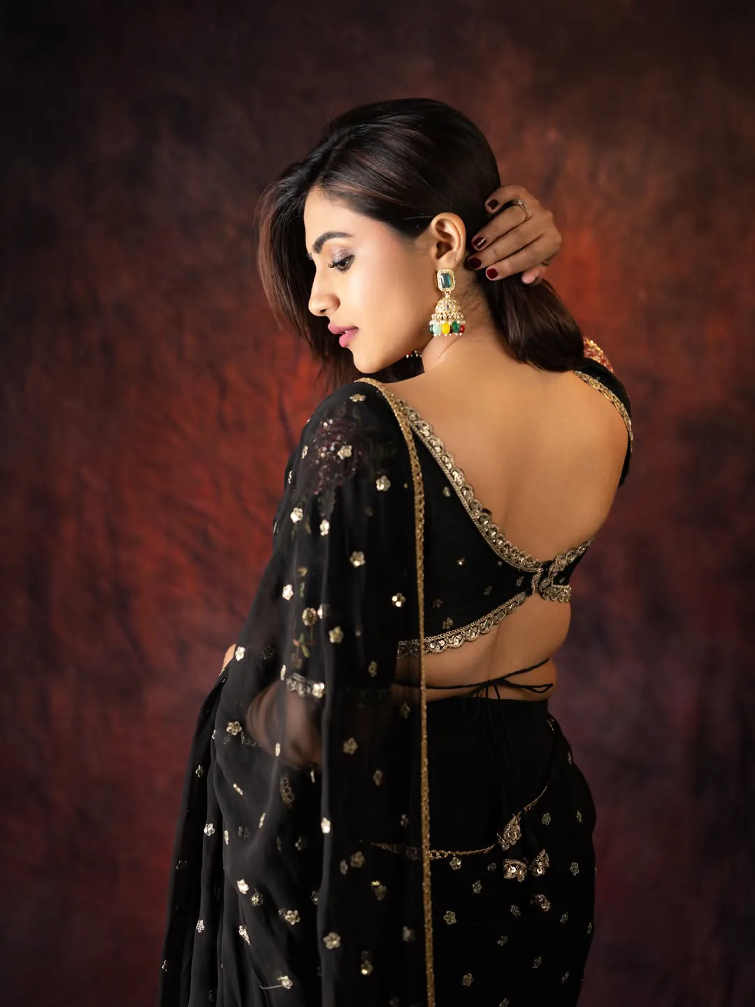 Tollywood Beauty Nayan sarika stunning looks in black saree