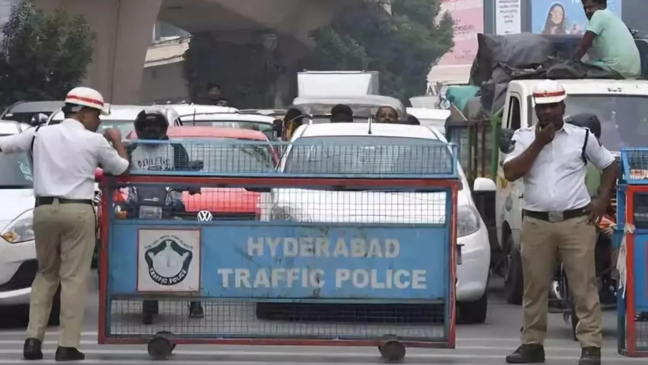 Hyderabad : వాహనదారులకు బిగ్ అలర్ట్.. నేటి నుంచి ఉప్పల్ – వరంగల్ రోడ్ క్లోజ్.. ప్రత్యామ్నాయ మార్గాలివే.. వాహనదారులు ఈ మార్గాల్లో వెళ్లండి..