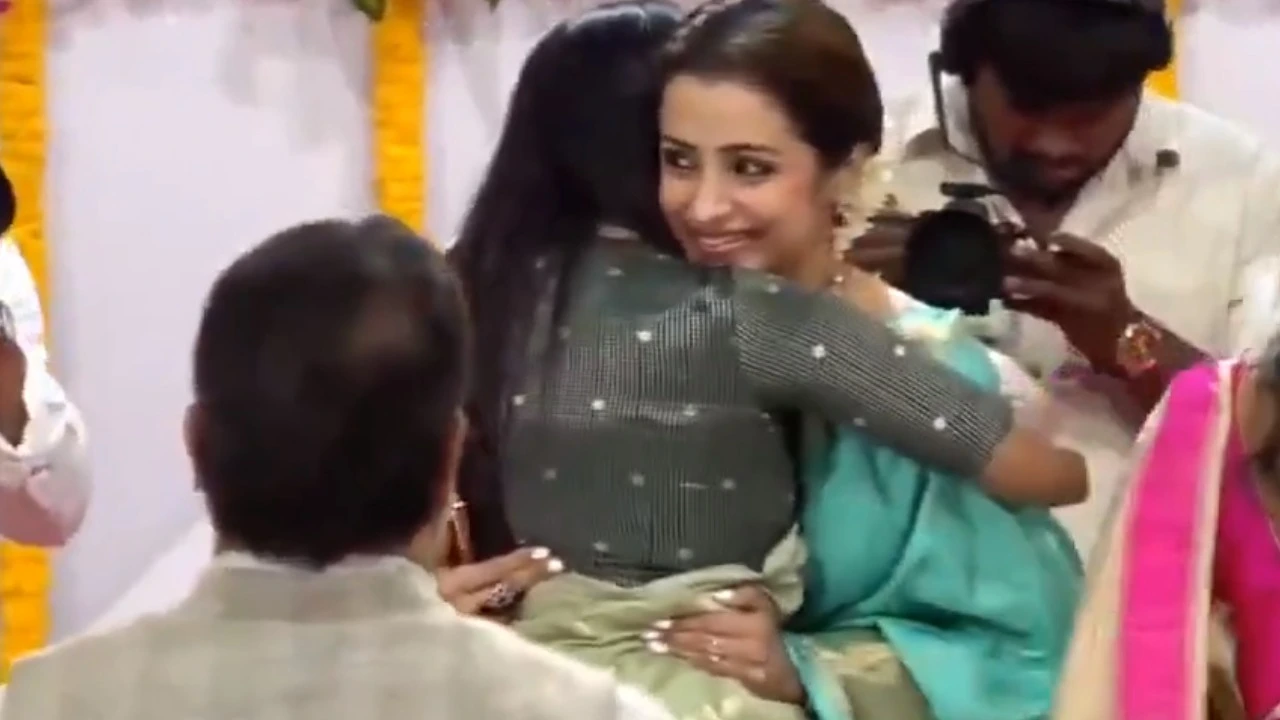 Trisha Appearance in Vijay Oath Ceremony