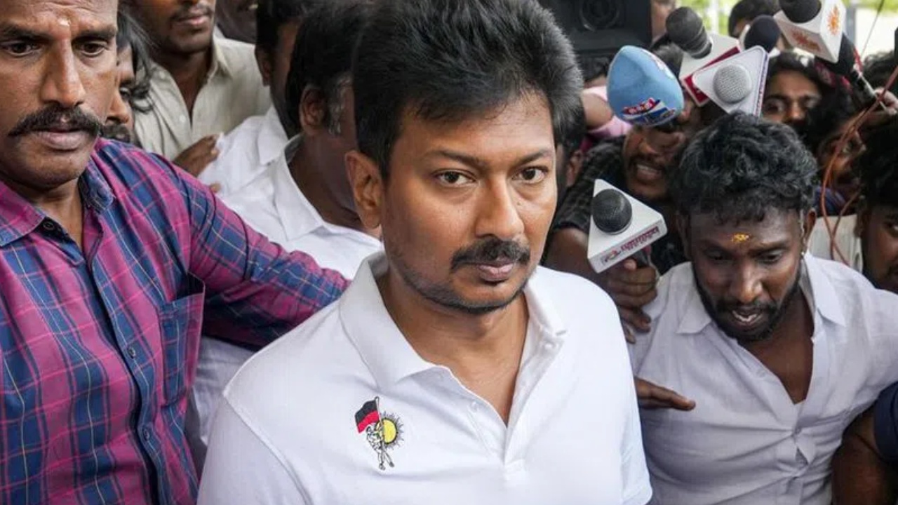 Udhayanidhi Stalin : సనాతన ధర్మంపై మరోసారి డీఎంకే నేత ఉదయనిధి స్టాలిన్ కీలక వ్యాఖ్యలు.. నా ఉద్దేశం అదికాదంటూ వివరణ..