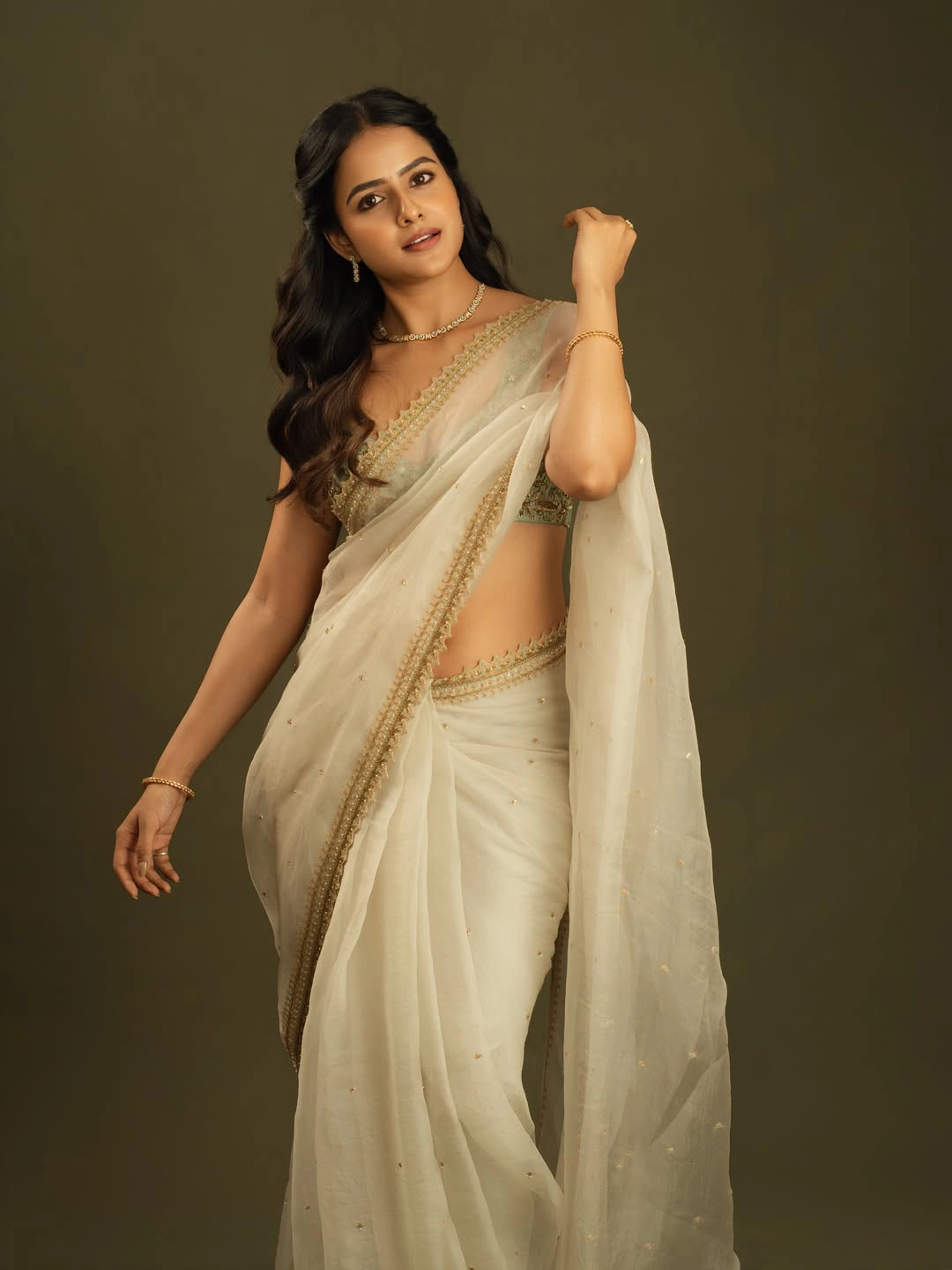 Vaishnavi Chaitanya Simple Looks in Saree