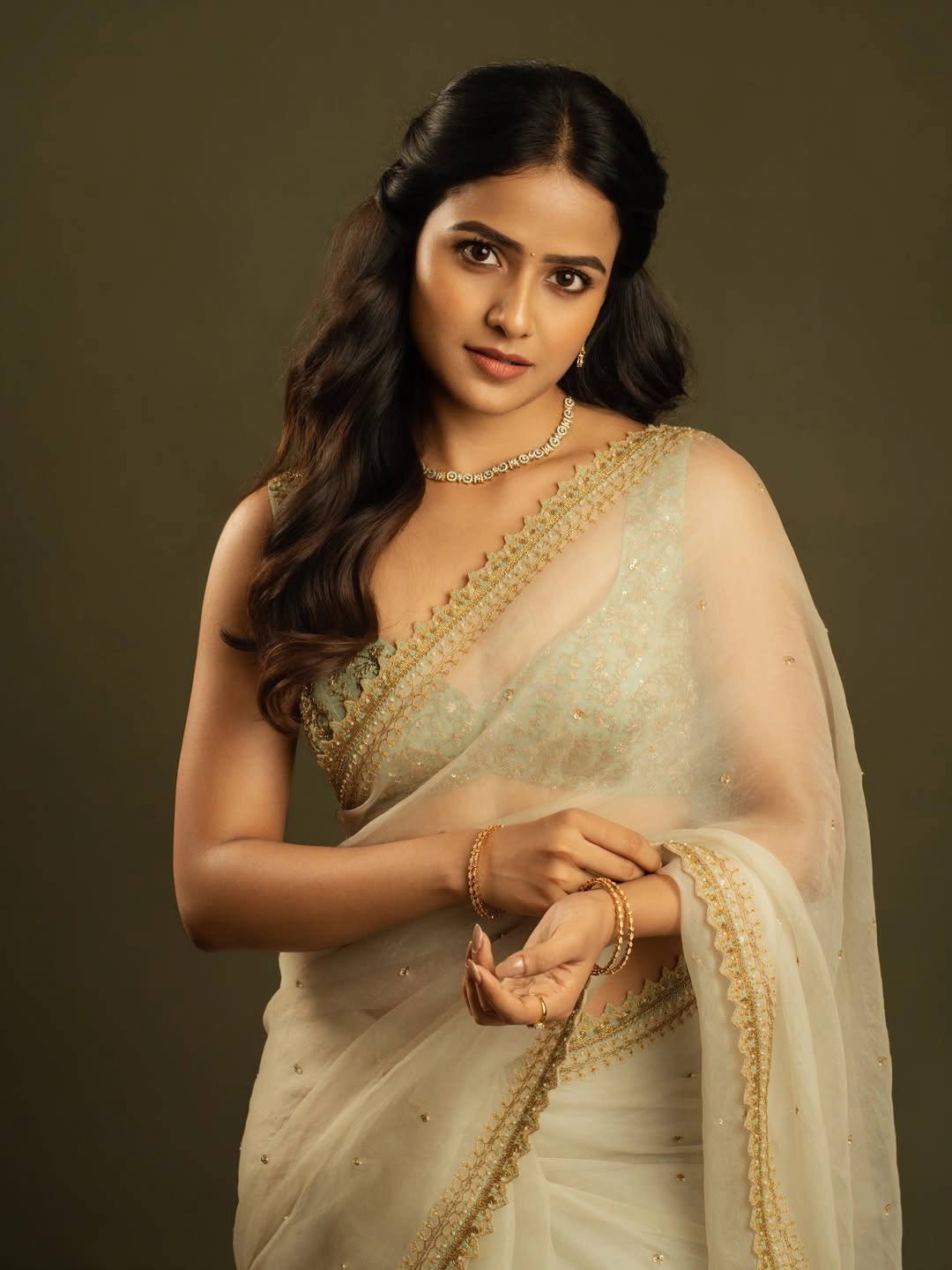 Vaishnavi Chaitanya Simple Looks in Saree