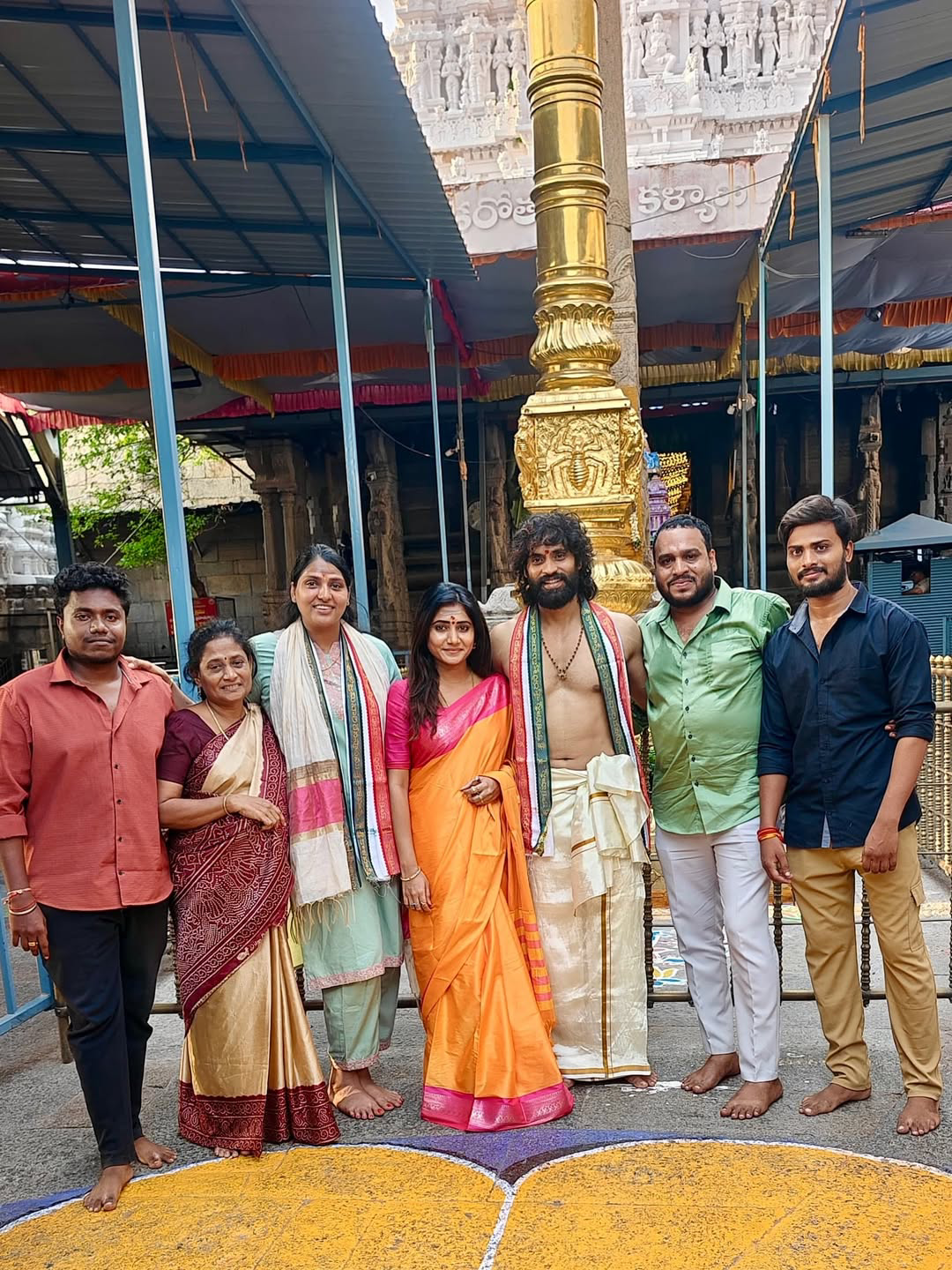 Vasanthi Krishnan and Pawan Kalyan visited Shiva temple with family