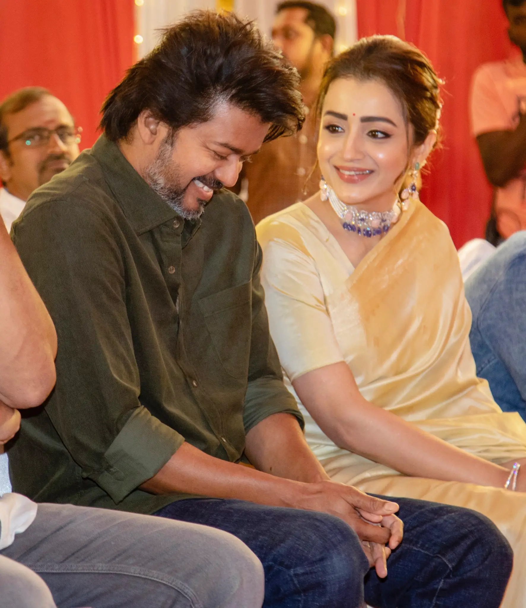 Vijay Trisha Photos goes Viral