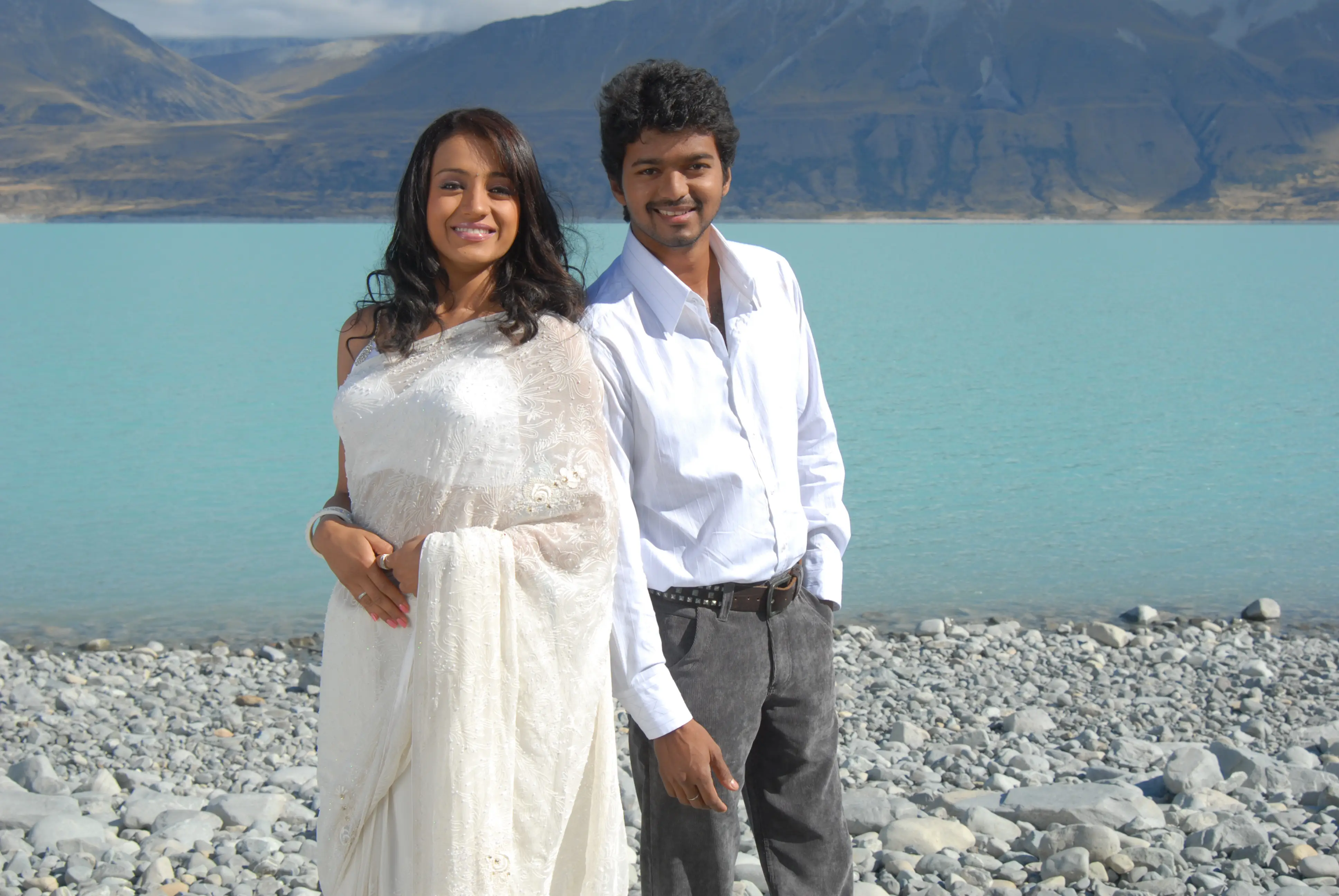 Vijay Trisha Photos goes Viral