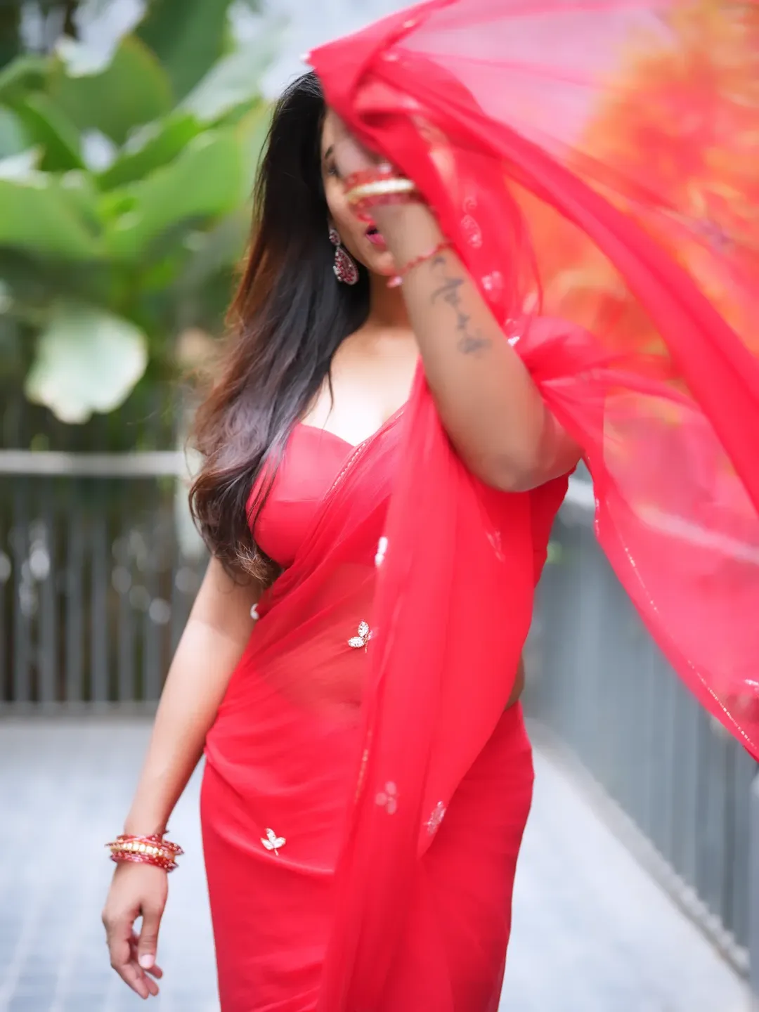 Vishnu bhimeneni latest photos in red saree