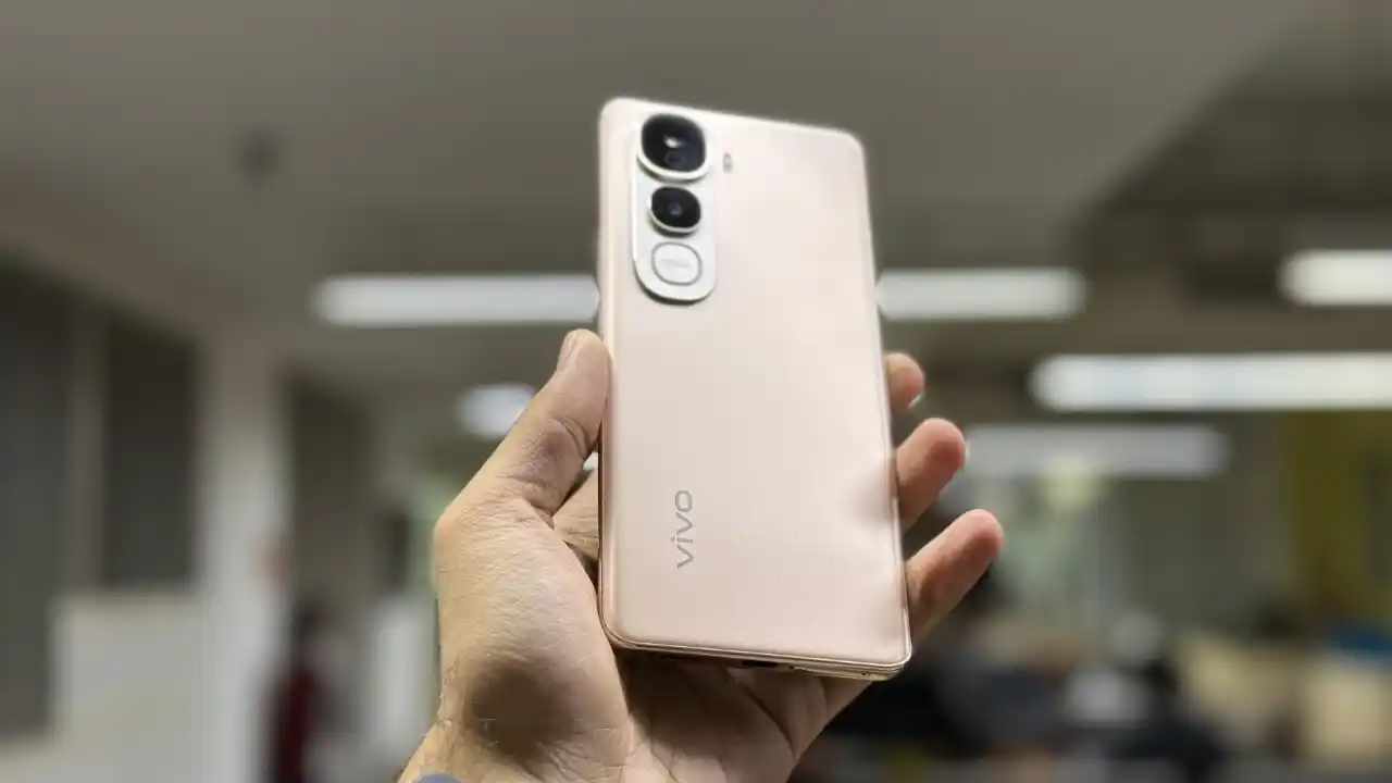 Vivo Y400 Price