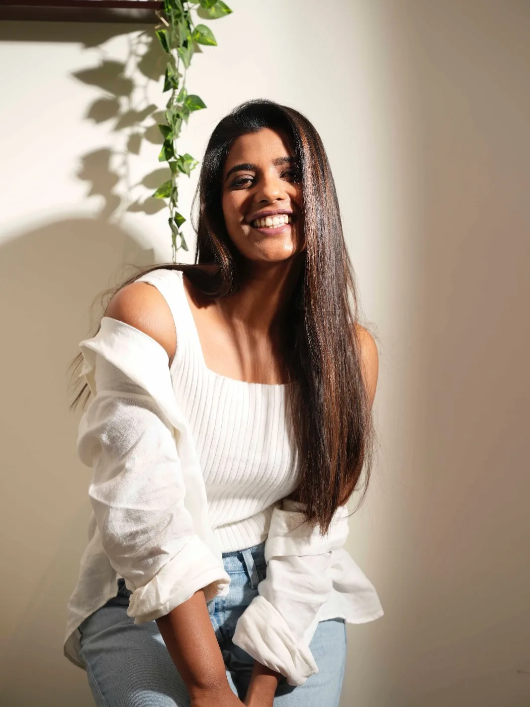 aishwarya rajesh stunning looks in white top