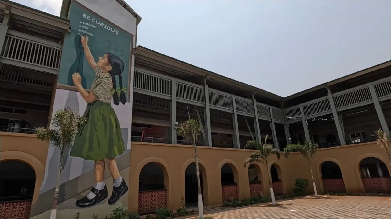 LEAP School : విద్యార్థులకు శుభవార్త.. ఈ స్కూల్లో సీటోస్తే.. చదువు, భోజనం ఉచితం.. ఇంటర్ వరకు ఇంగ్లీష్ మీడియంలోనే