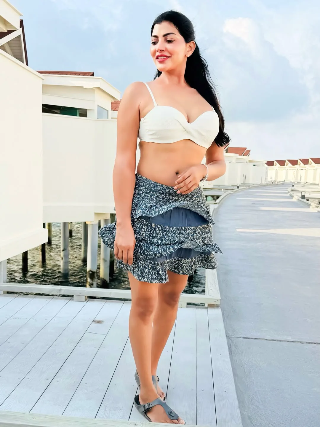 bigg boss fame lahari latest glamour look