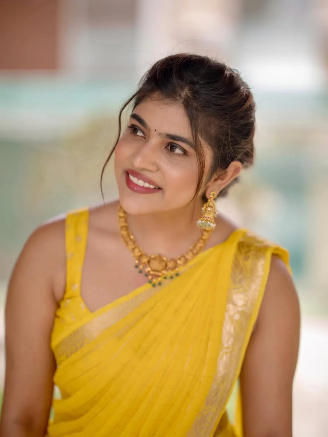bigg boss fame rithu chowdary stunning looks in yellow dress