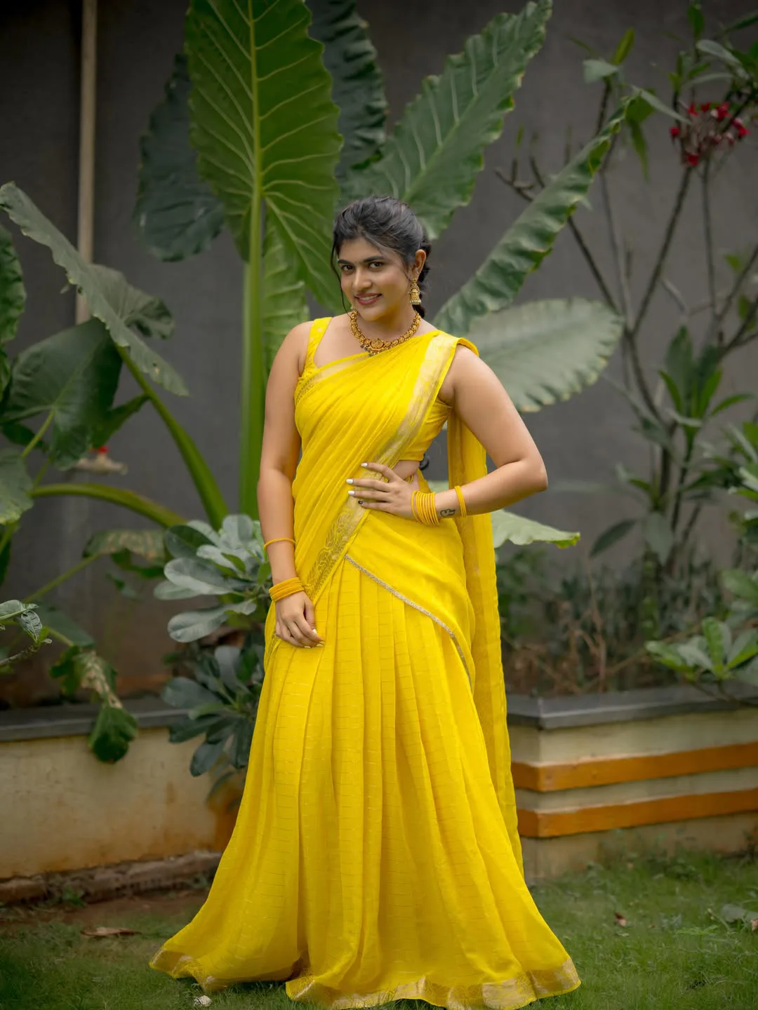 bigg boss fame rithu chowdary stunning looks in yellow dress