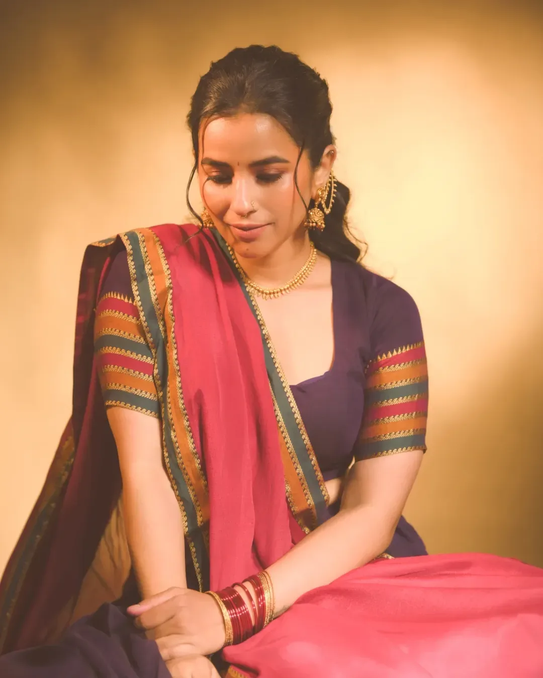 hit movie fame komalee prasad traditional look viral