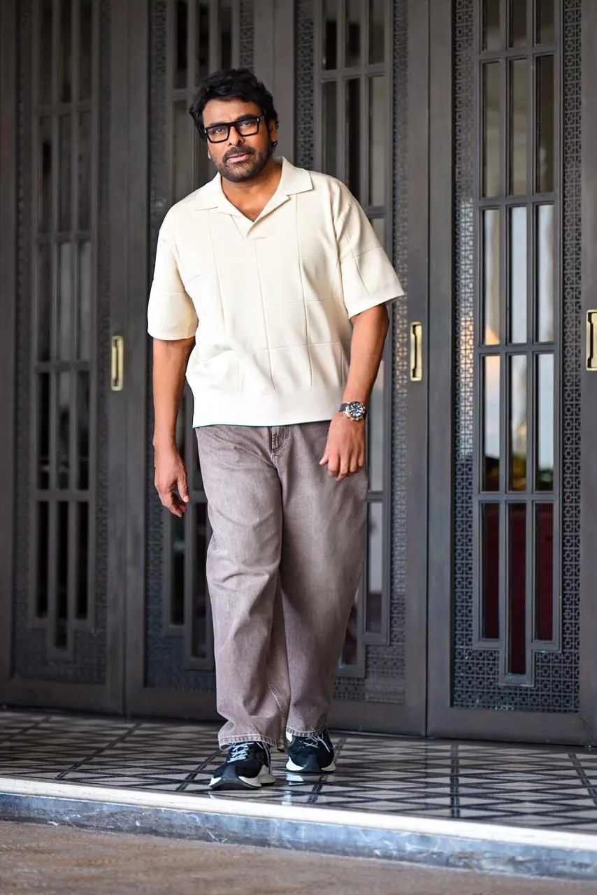 megastar chiranjeevi stylish photoshoot viral on social media