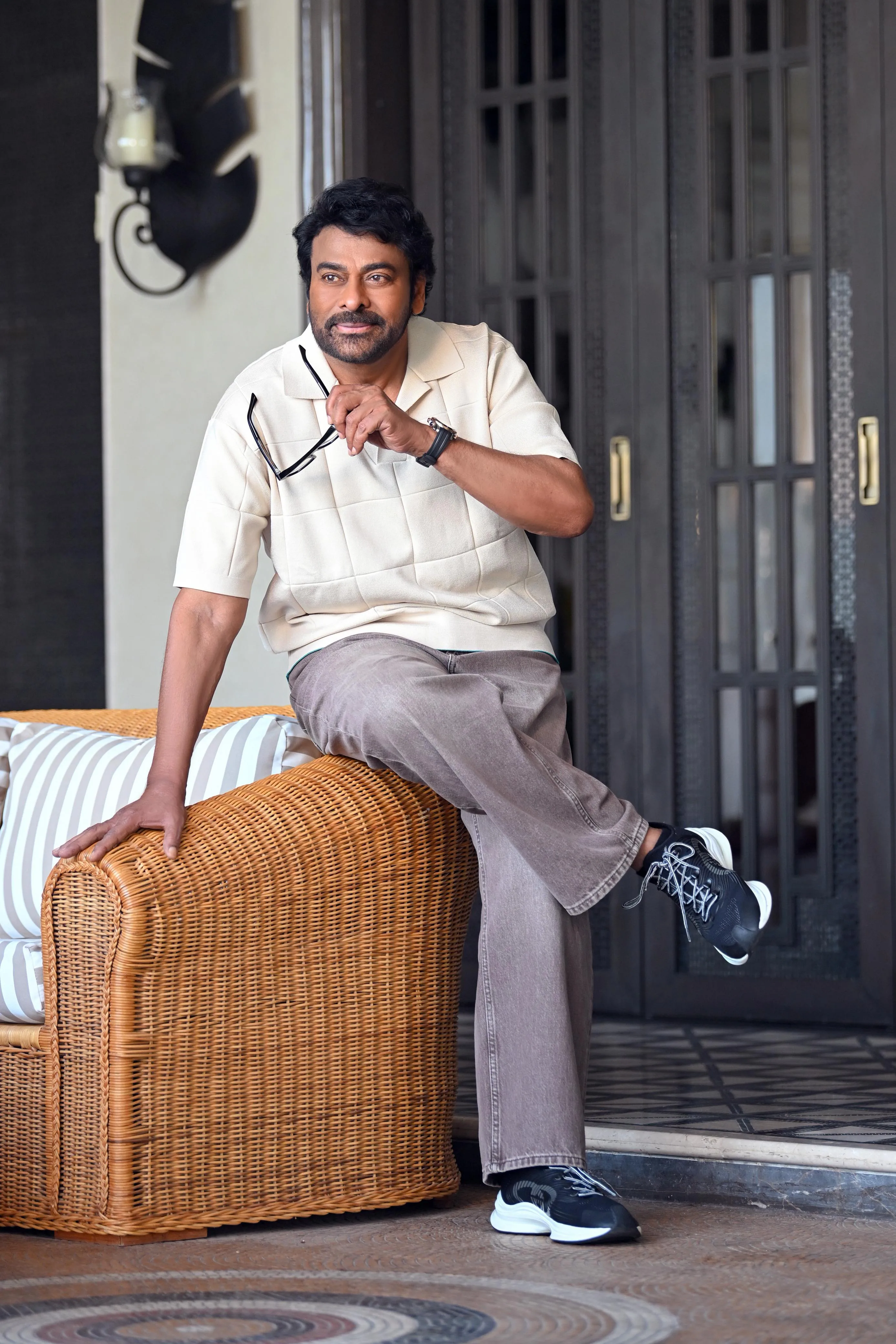 megastar chiranjeevi stylish photoshoot viral on social media