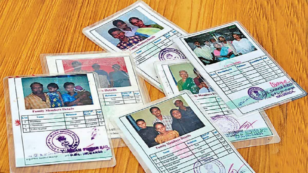 Ration Cards : వారికి షాక్ ఇచ్చిన సర్కార్.. రేషన్ కార్డులు కట్.. కారణమిదే.. మీ పేరు ఉందేమో చెక్ చేసుకొండి