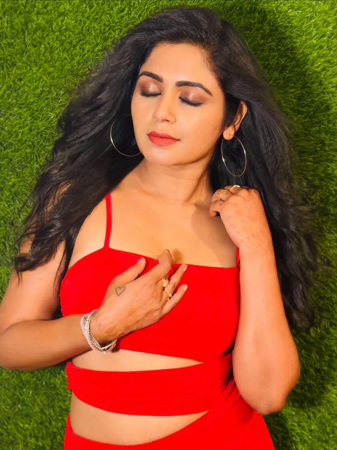 serial heroine sireesha trendy look goes viral on social media