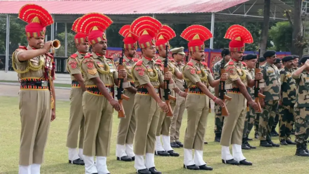 SSB Constable Recruitment 2026 : పదో తరగతి పాస్ అయితే చాలు.. కానిస్టేబుల్ ఉద్యోగాలు.. రాత పరీక్ష లేకుండానే.. నెలకు రూ.69 వేల జీతం..!