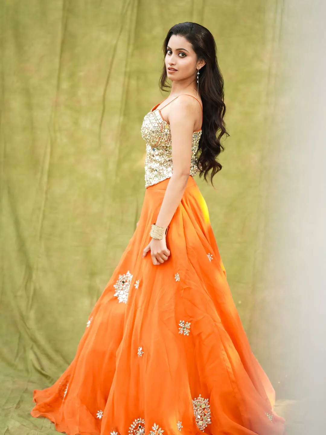 tollywood anchor Deepika pilli stunning looks
