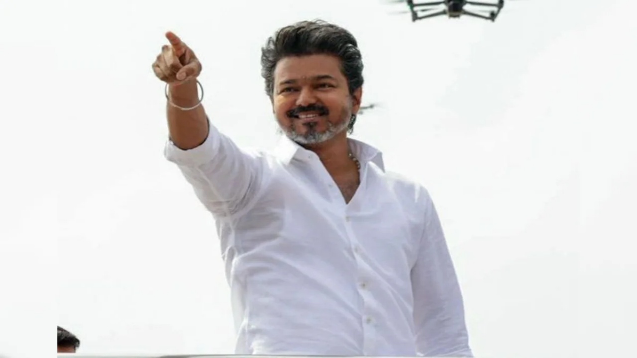 Vijay Marksheet : నెట్టింట వైరల్ అవుతోన్న విజయ్ మార్క్స్ షీట్.. ఆ సబ్జెక్ట్ అంటే దళపతికి కూడా భయమే.. జస్ట్ పాస్..!