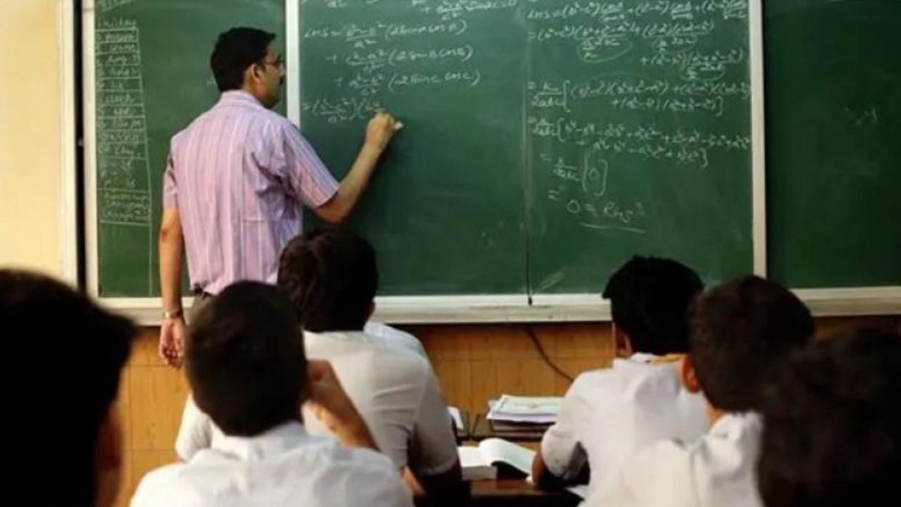 AP TET 2026 Schedule Released : ఏపీలో టెట్-2026 షెడ్యూల్ విడుదల.. నేటి నుంచి దరఖాస్తుల స్వీకరణ.. పరీక్షలు, ఫలితాల తేదీలివే? ఎగ్జామ్ రాయబోయేవారు ఇలా చేయండి..