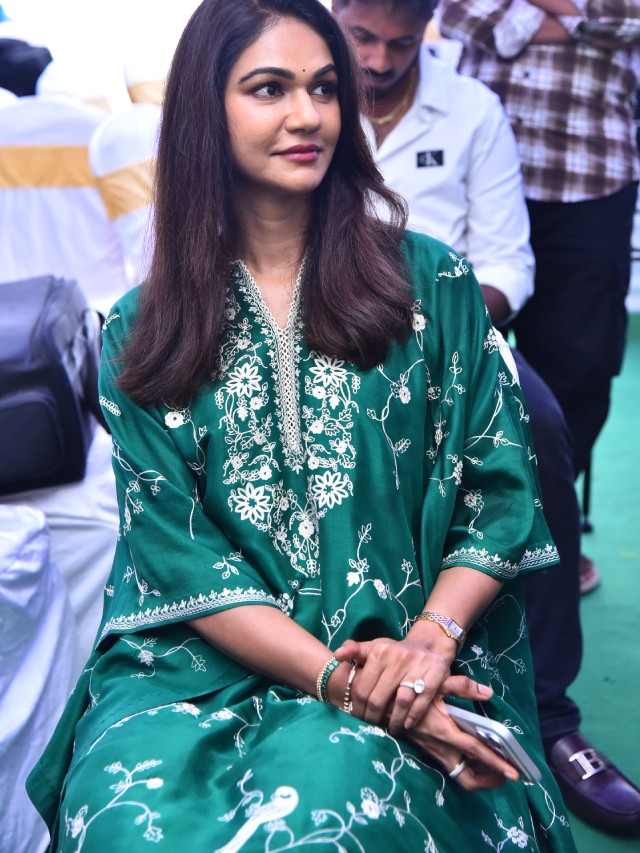 Allu Sneha Reddy Allu Aravind Appearance in Movie Opening Ceremony