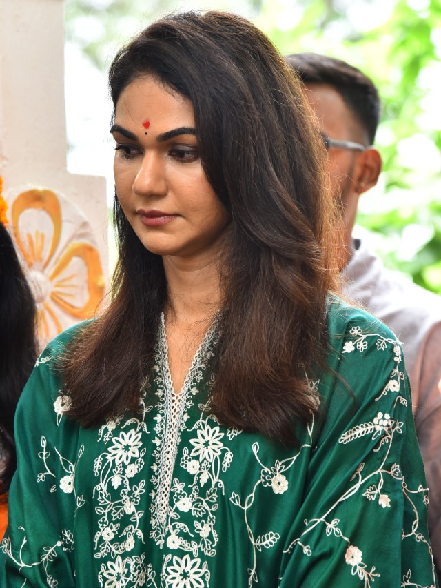 Allu Sneha Reddy Allu Aravind Appearance in Movie Opening Ceremony