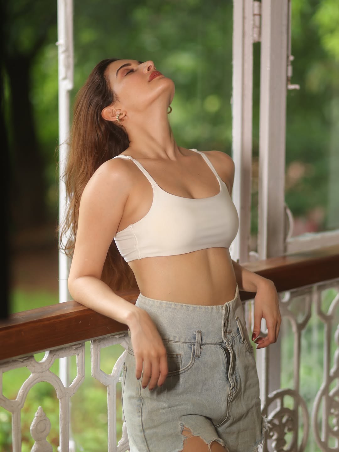 Amyra Dastur Shares Photos in Short Dress
