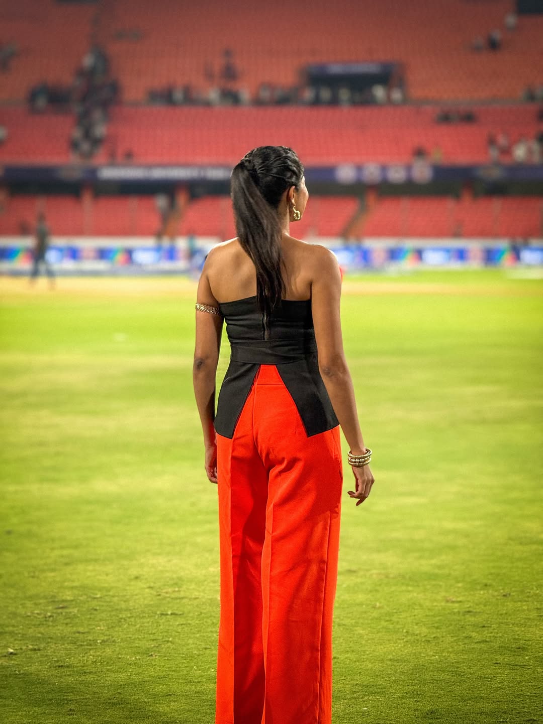 Anchor Neha Chowdary