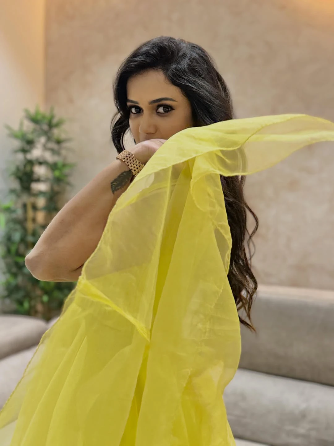 Ariyana Glory Shows her Beauty in Long Frock