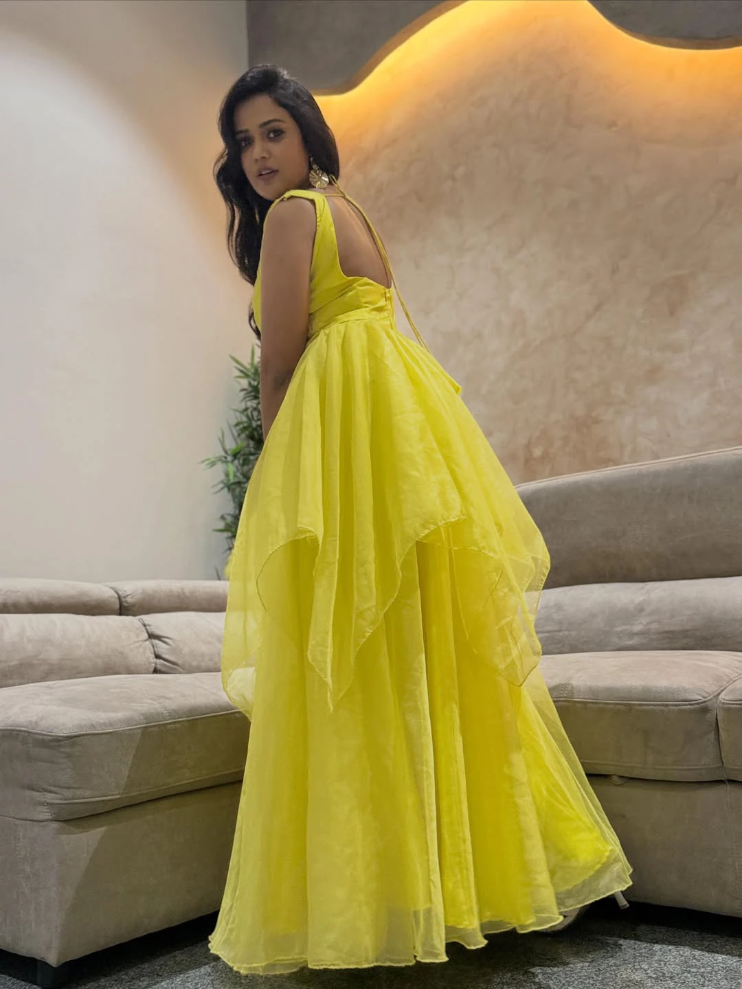 Ariyana Glory Shows her Beauty in Long Frock