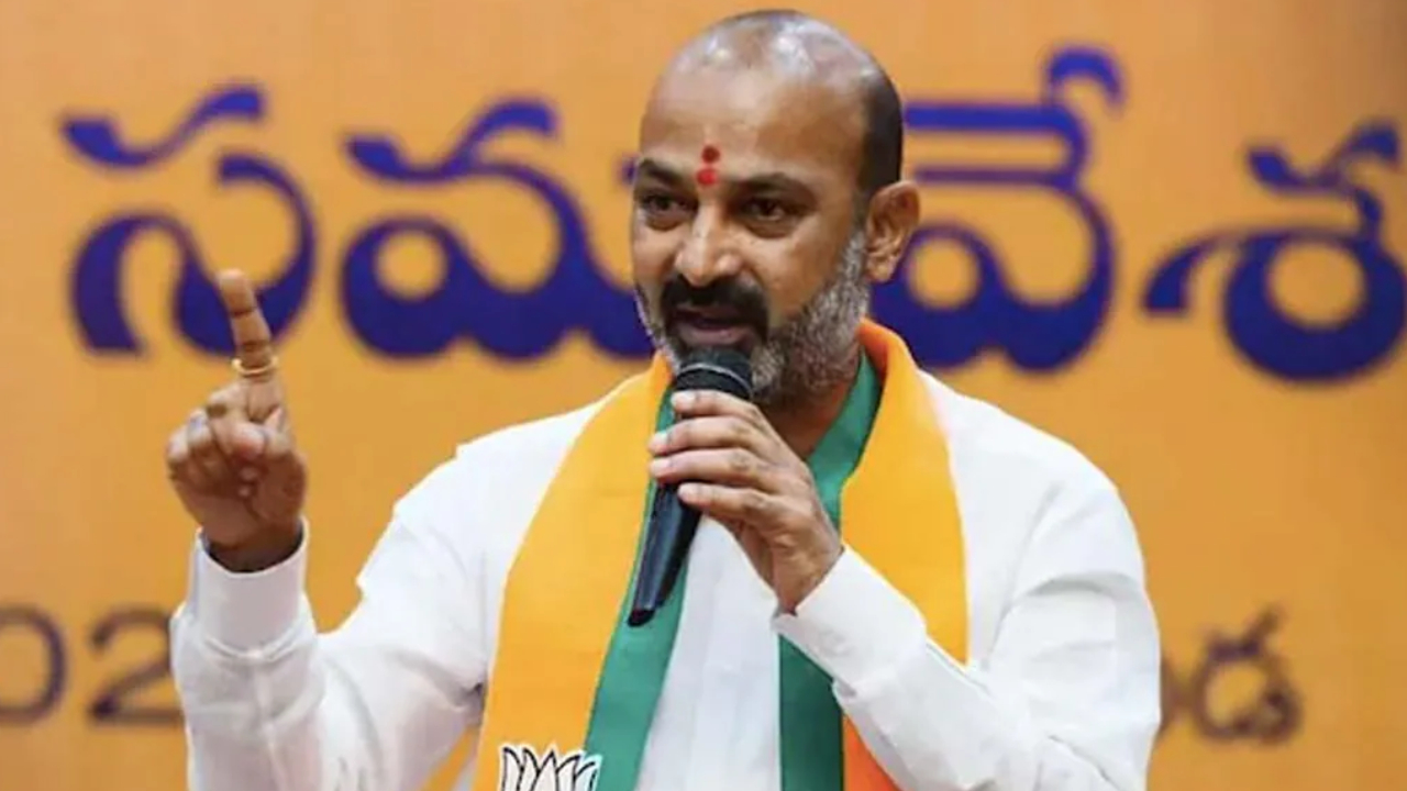 Bandi Sanjay Kumar: దేశంలో మామిడికాయ తినాలన్నా భయమే.. బండి సంజయ్ షాకింగ్ కామెంట్స్