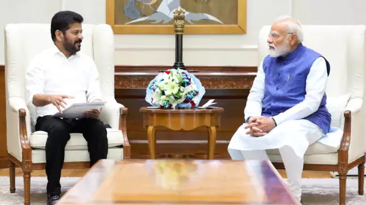 ప్రధాని మోడీతో సీఎం రేవంత్ భేటీ.. హైదరాబాద్ అభివృద్ధిపై ఫోకస్
