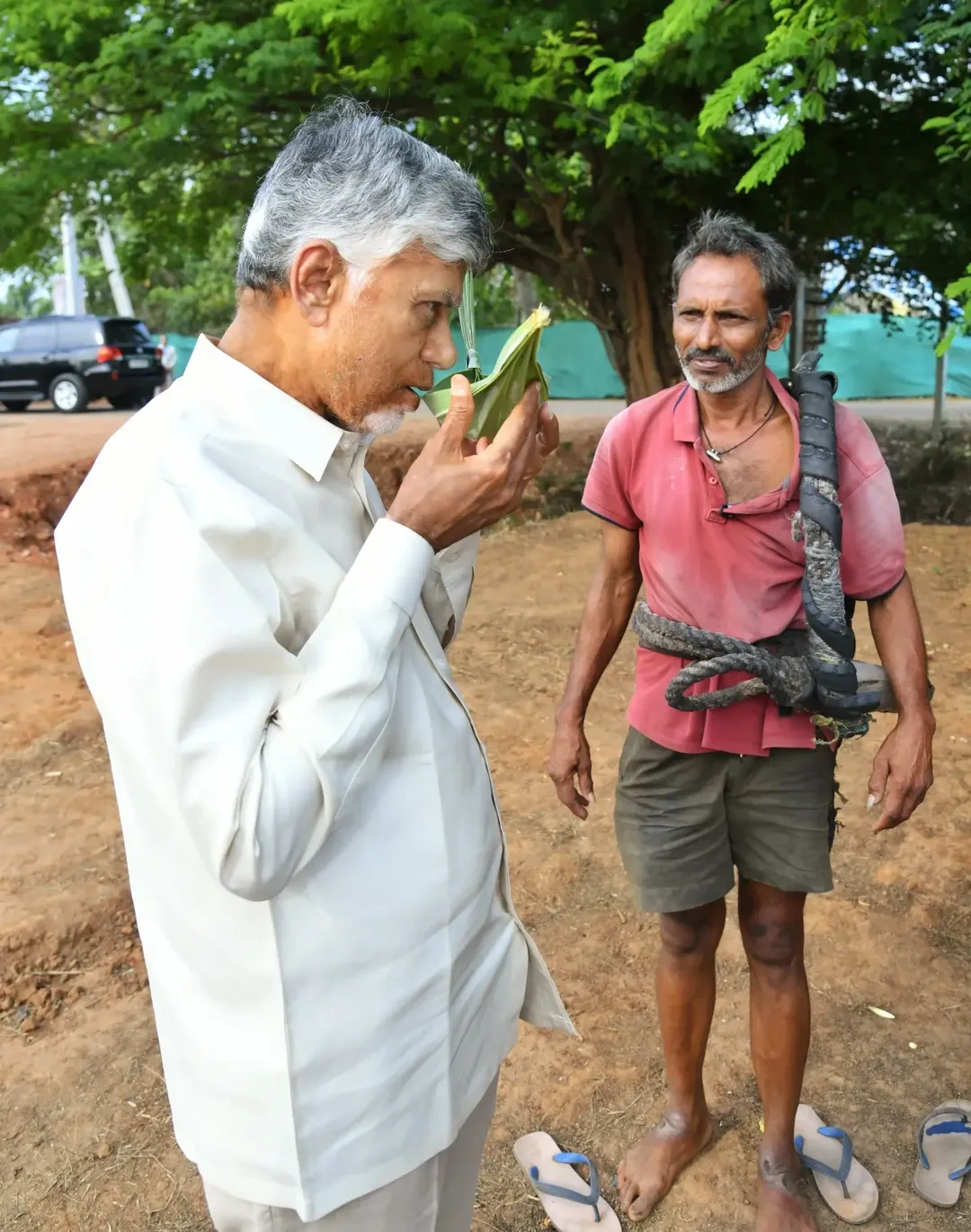 CM Chandrababu Naidu Drinks Palm Toddy