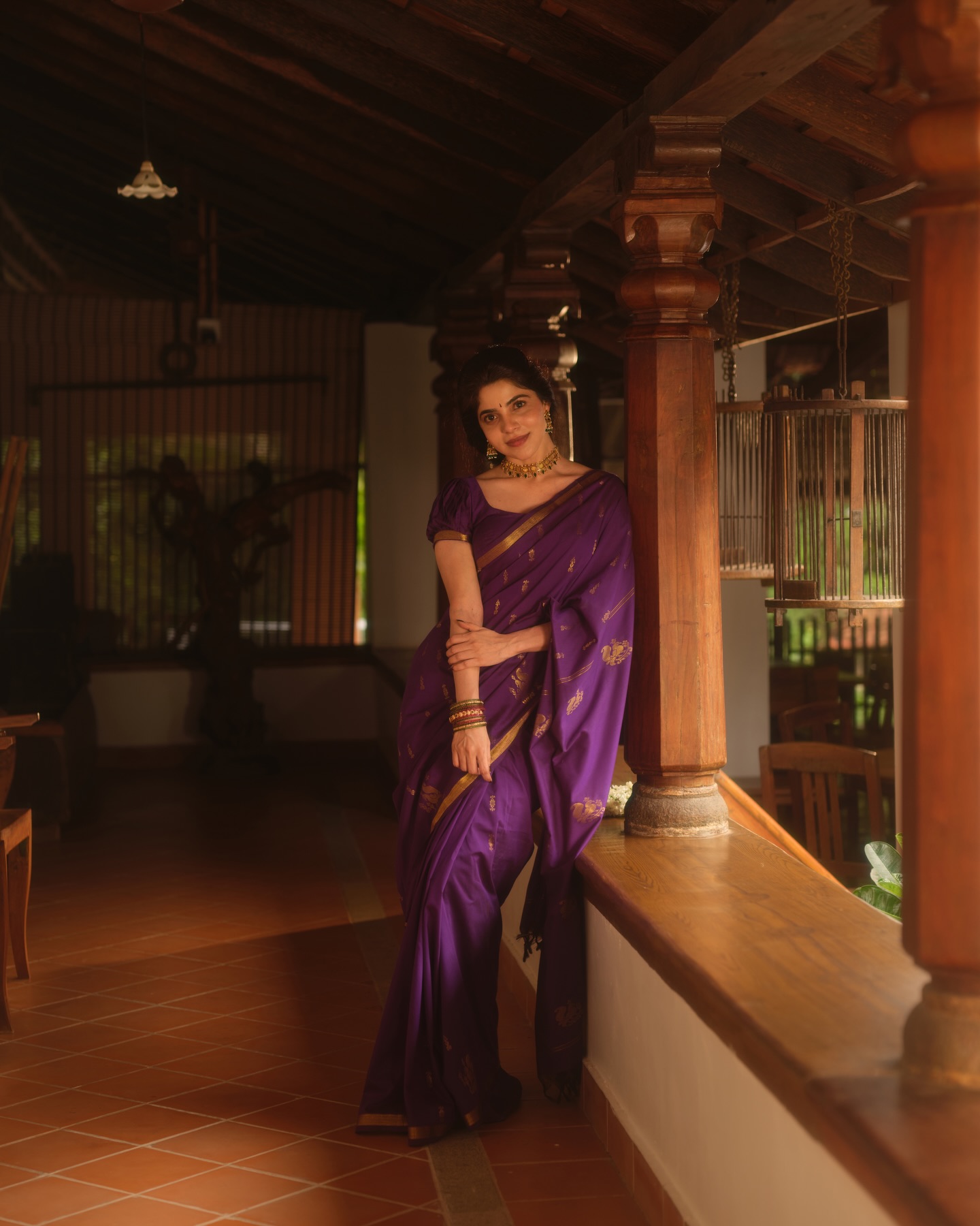 Divyabharathi Traditional Looks in Silk Saree